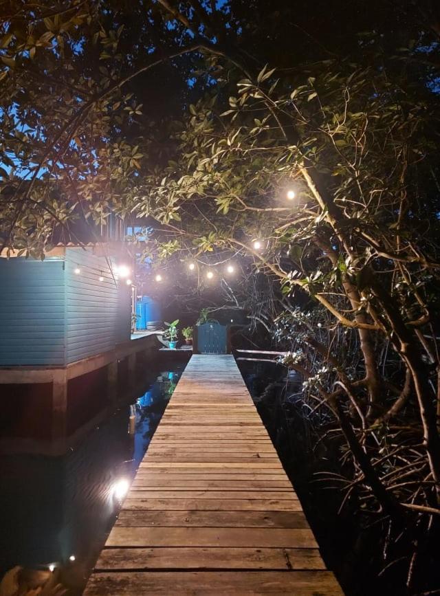 The Sunsetter Bed & Breakfast Bocas Town Ngoại thất bức ảnh