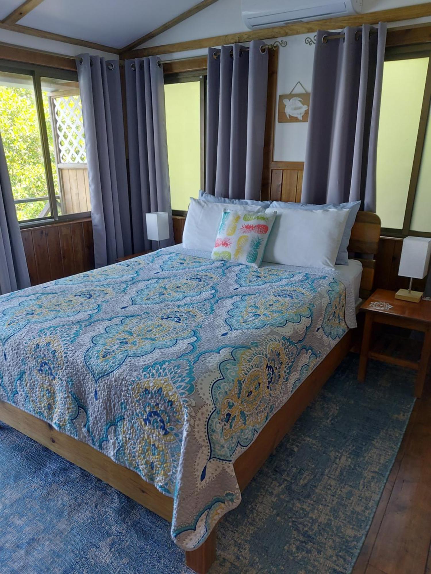 The Sunsetter Bed & Breakfast Bocas Town Ngoại thất bức ảnh