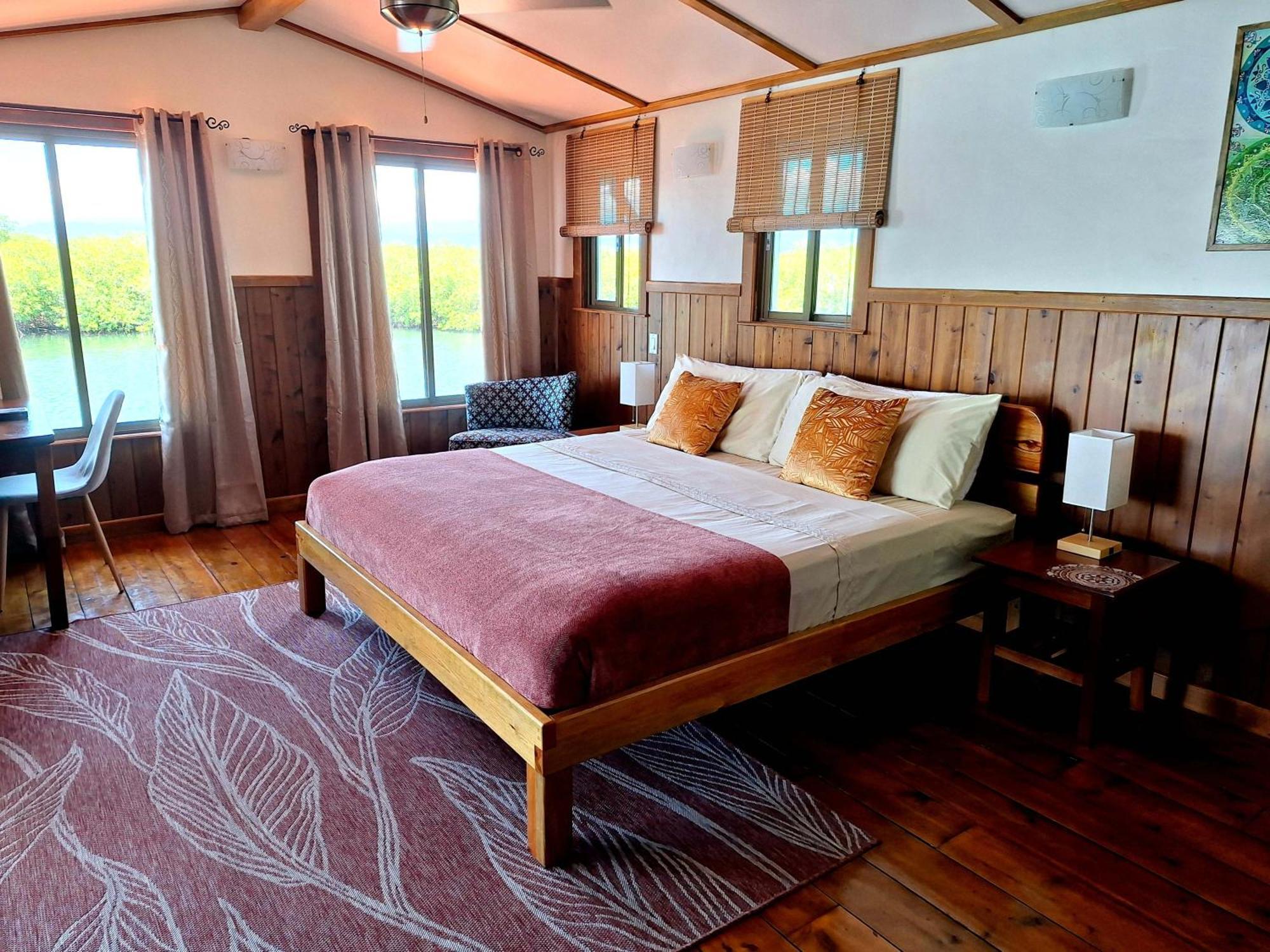 The Sunsetter Bed & Breakfast Bocas Town Ngoại thất bức ảnh